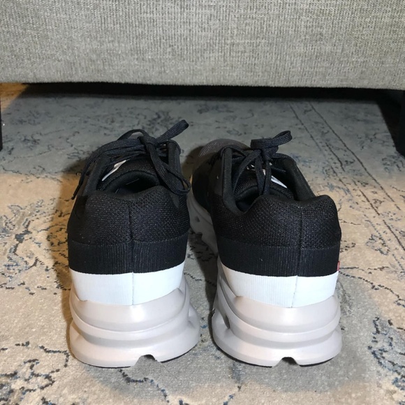 On Cloudrunner Mesh Running Men’s Sneakers - Picture 9 of 11